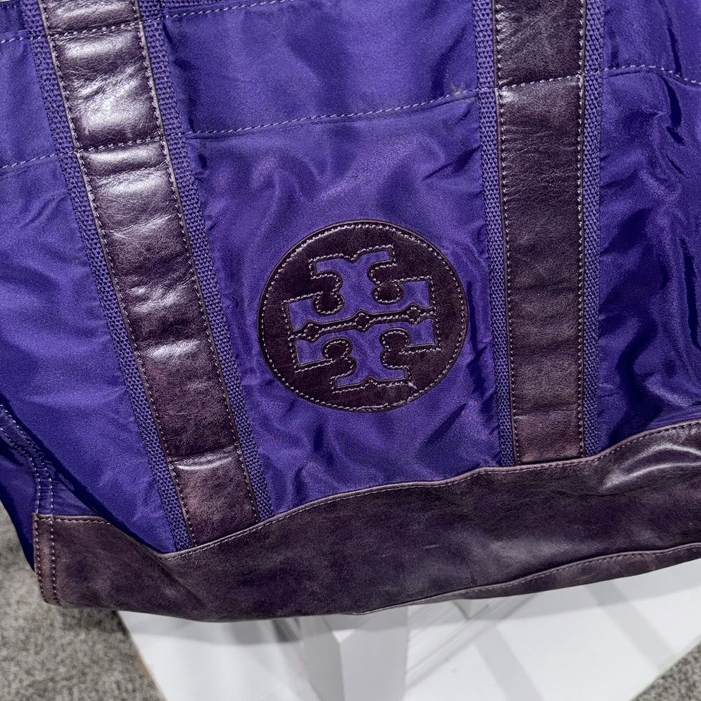 Tory Burch Ella Nylon Bag large. Fit laptop and more - Picture 3 of 7